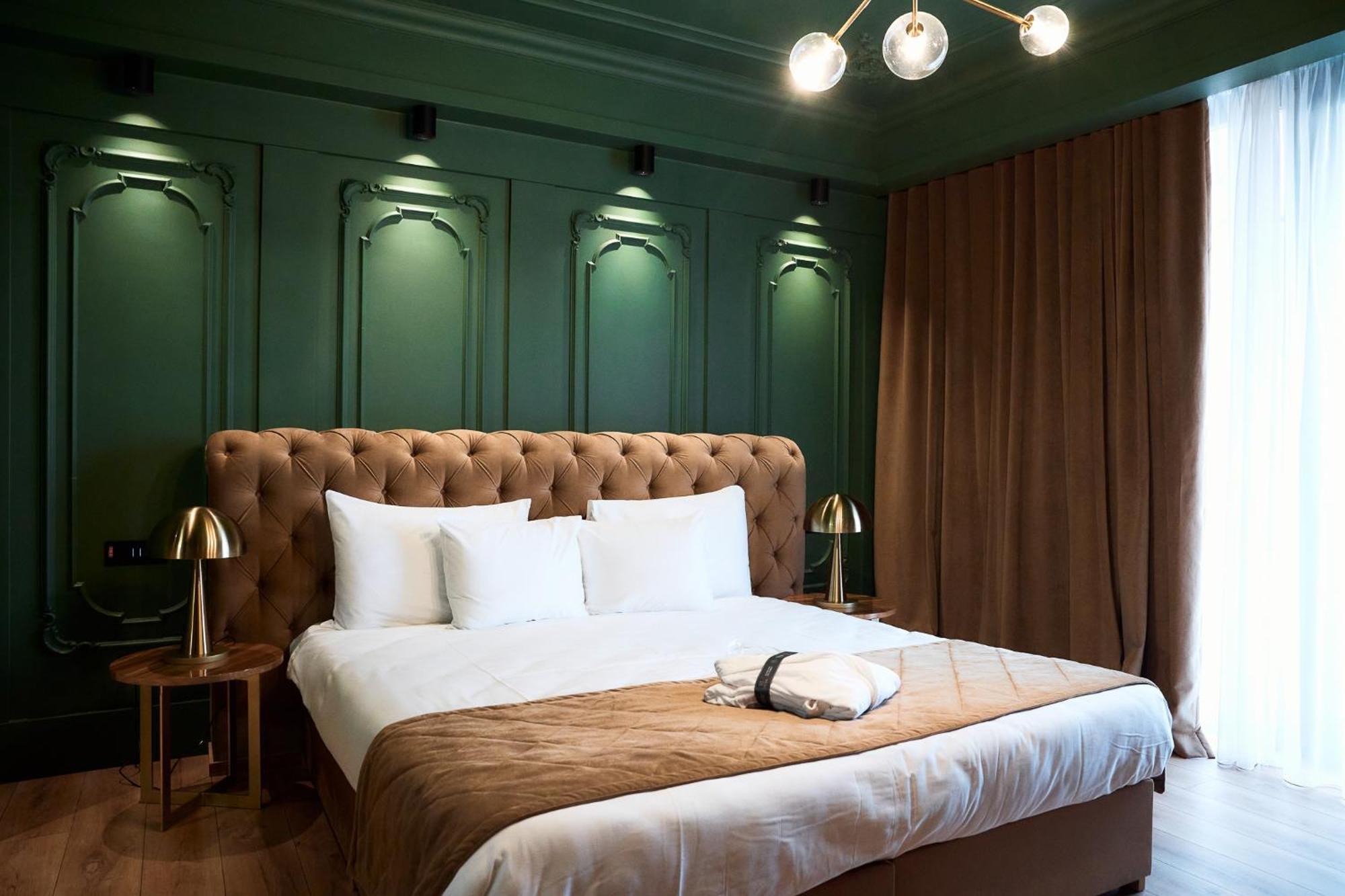 Hotel Viena Satu Mare Luaran gambar
